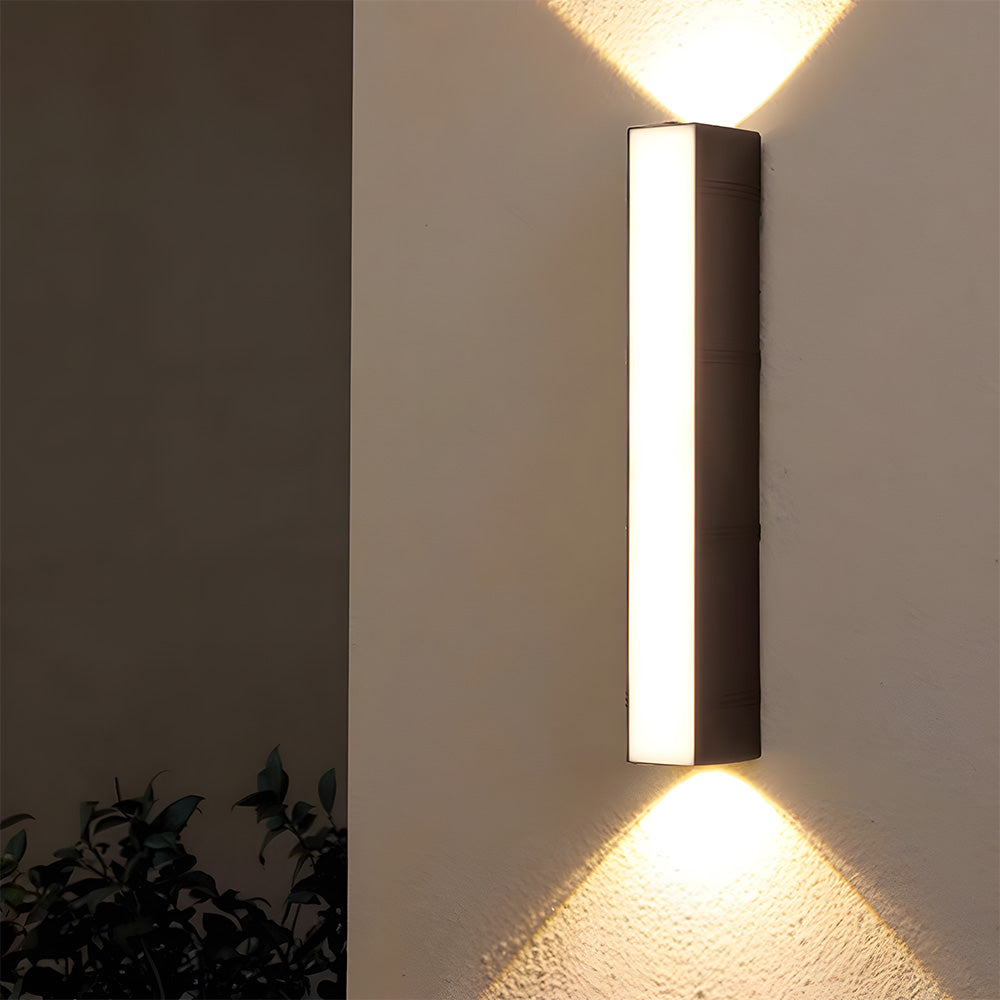 Aequr | Strakke Buitenwandlamp