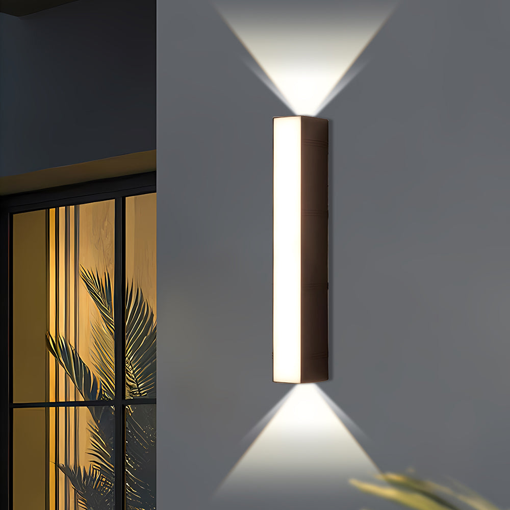 Aequr | Strakke Buitenwandlamp