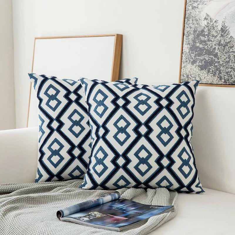 Zaffiro | Blauw Geborduurd Sierkussen – Zachte Stof – 45x45 cm