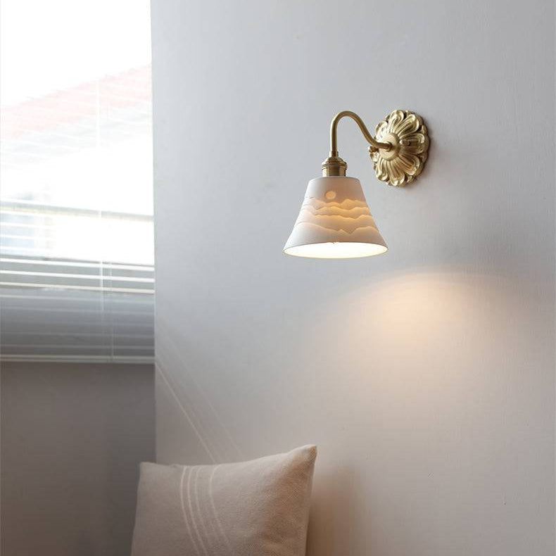 Vittoria | Vintage Keramische Wandlamp – Antiek Messing – Handgemaakt Karakter