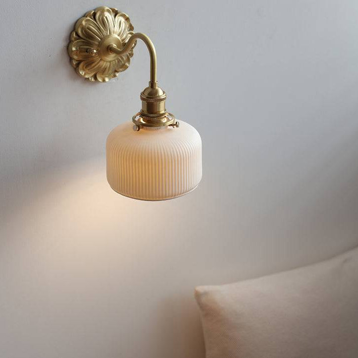 Vittoria | Vintage Keramische Wandlamp – Antiek Messing – Handgemaakt Karakter