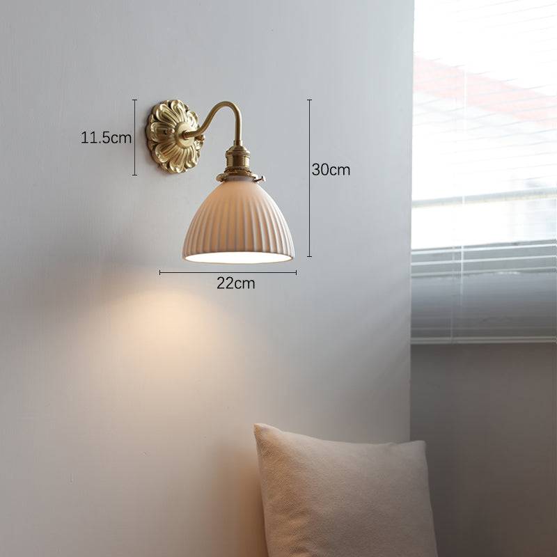 Vittoria | Vintage Keramische Wandlamp – Antiek Messing – Handgemaakt Karakter