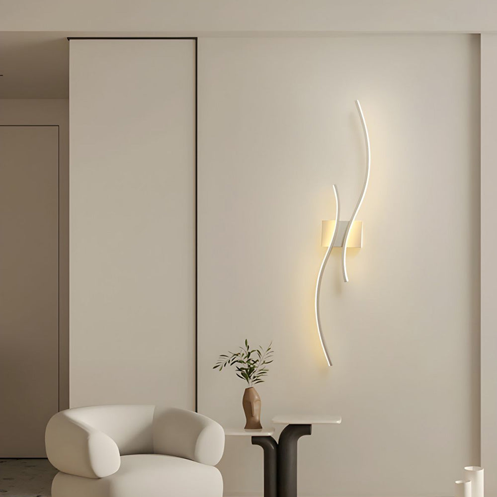Sinu | Artistieke LED Wandlamp – Modern Golvend Design met Indirect Licht