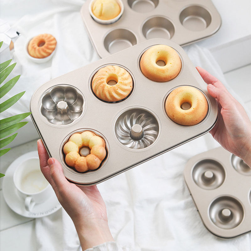 Dolce Forme | Premium 6-Vaks Bakvorm – Non-stick Carbon Staal – Goud