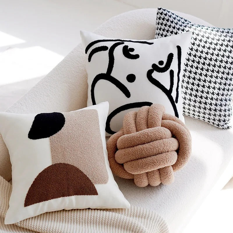 Mika | Vintage Patchwork Kussenhoezen – Zachte Decoratieve Kussens in Bruin & Crème