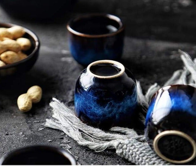 Ao Sora | Luxe Japanse Sake Set – Handgemaakt Keramiek – Indigo Blauw – 5-delig