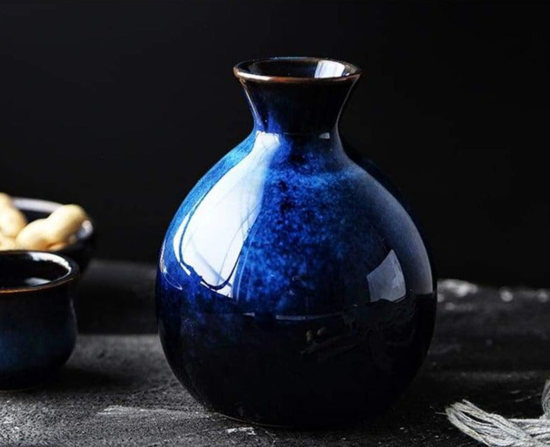 Ao Sora | Luxe Japanse Sake Set – Handgemaakt Keramiek – Indigo Blauw – 5-delig