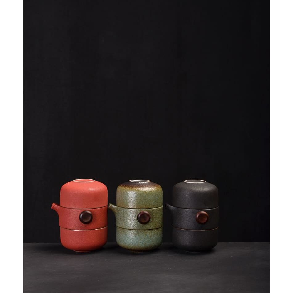 Ryoko Touki | Japanse Reis-theeset – Handgemaakt Aardewerk – Inclusief 2 Bekers & Reistas