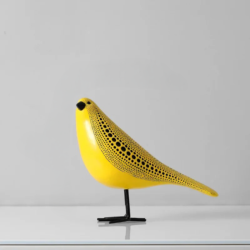 Mico | Artistieke Ornament Collectie – Handbeschilderde Sculpturen met Iconisch Stippendesign