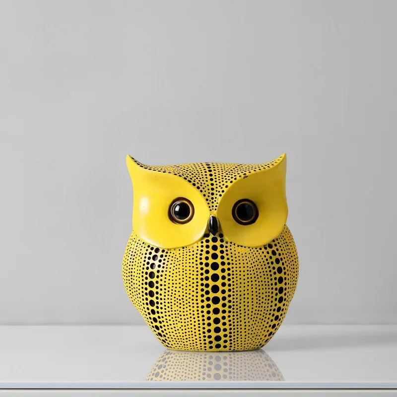 Mico | Artistieke Ornament Collectie – Handbeschilderde Sculpturen met Iconisch Stippendesign