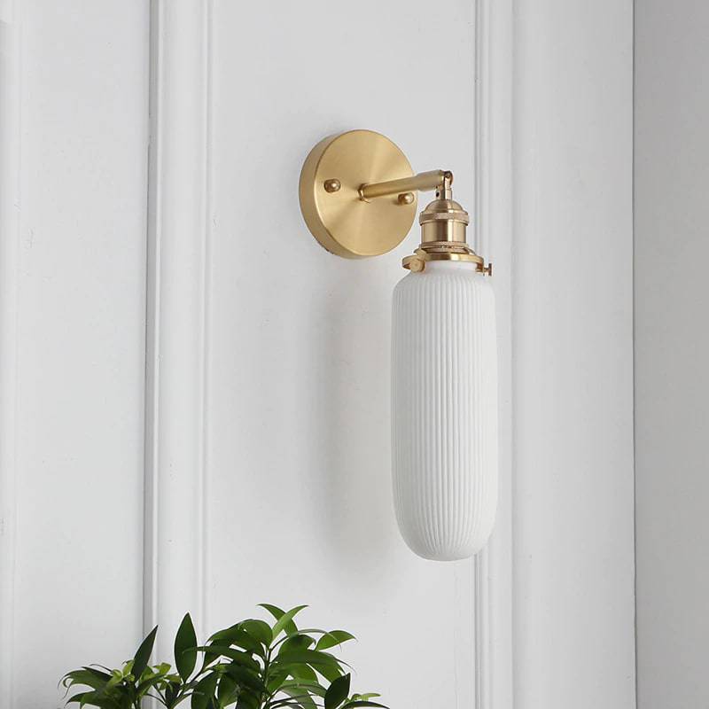Ceramica Oro | Handgemaakte Keramieken Wandlamp – Messing Fitting – Japandi Design