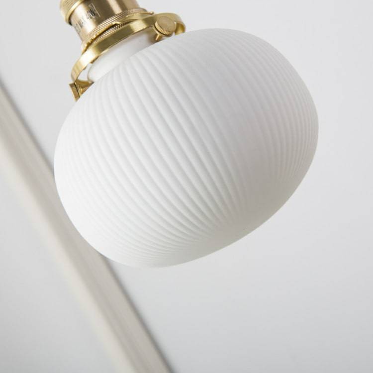 Ceramica Oro | Handgemaakte Keramieken Wandlamp – Messing Fitting – Japandi Design